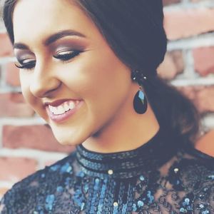 Meet your Posher, Madeline